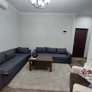 Апартаменты комплекс Helen's House, Батуми